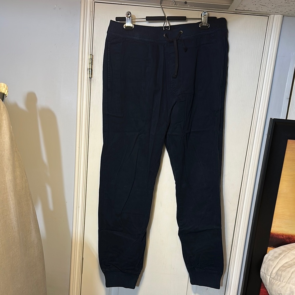 Men’s American Eagle Outfitters Black Joggers Size Medium
